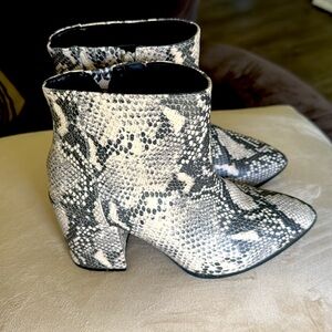 Snake skin design boots